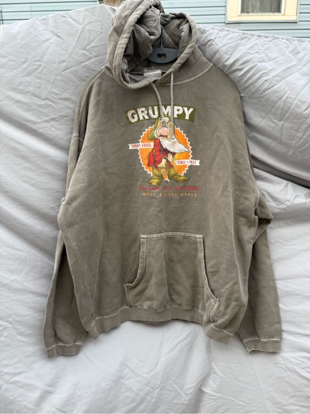 Grumpy Character Graphic Hoodie - Olive Green XL